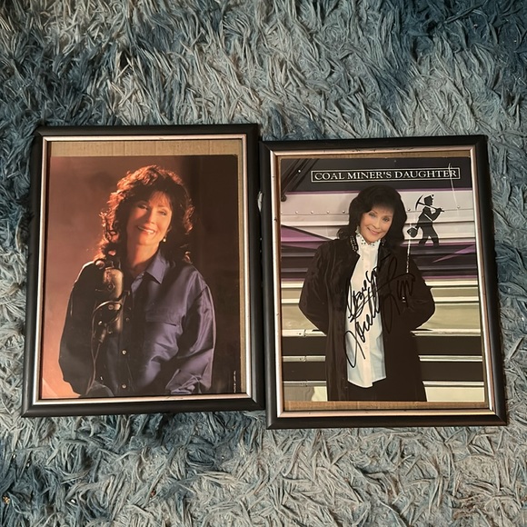 Loretta Lynn Memorabilia - Picture 1 of 3